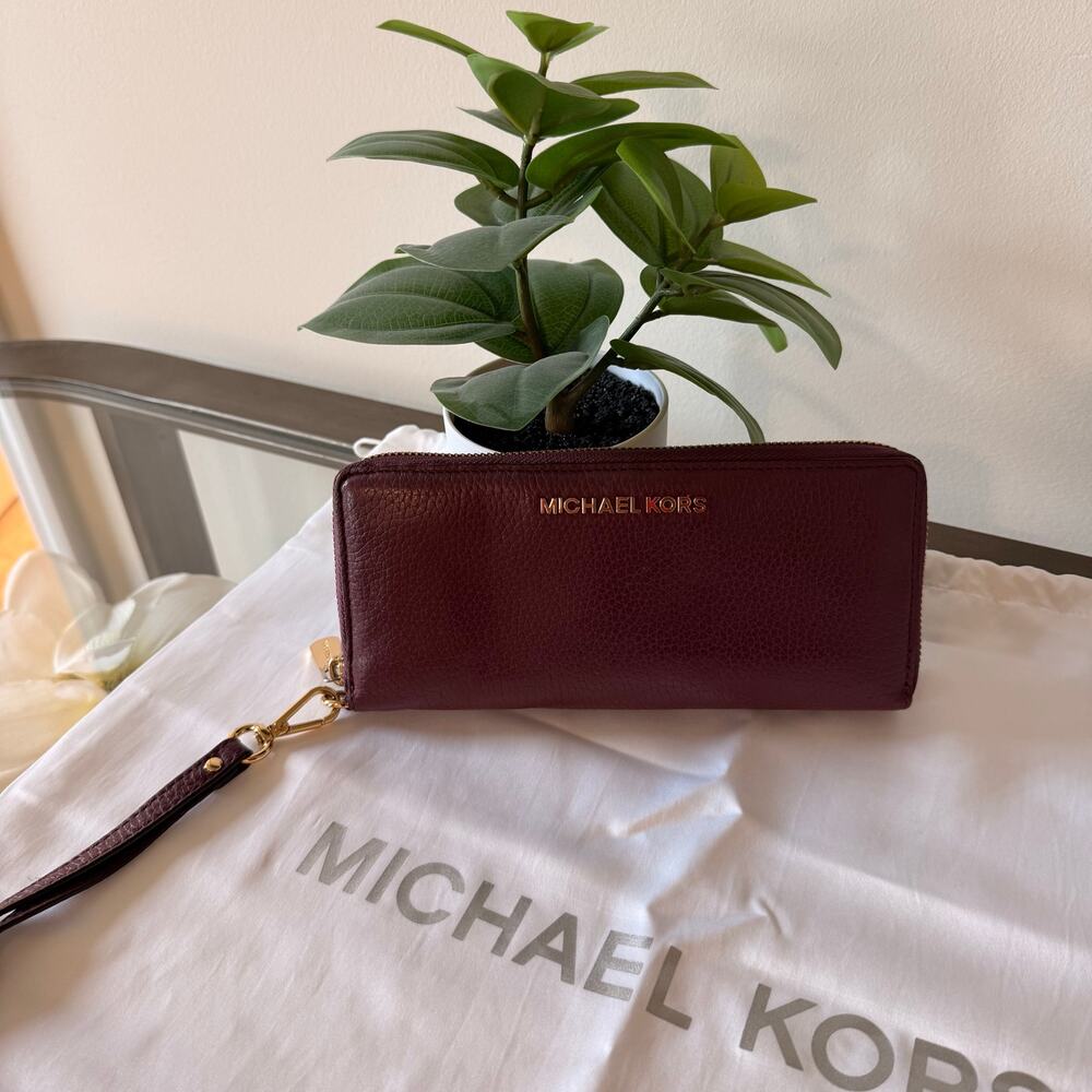 Michael Kors Burgundy Wine Leather Zip Around Wristlet Wallet Gold Hardware